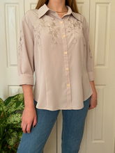 Load image into Gallery viewer, Vintage Floral Button-Down Blouse

