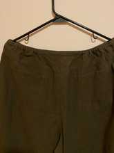 Load image into Gallery viewer, Chico&#39;s Linen Pants
