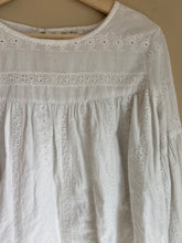 Load image into Gallery viewer, Eyelet Long Sleeve Top
