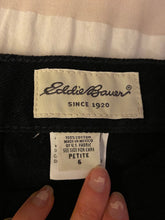 Load image into Gallery viewer, Vintage Eddie Bauer Mom Jeans
