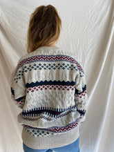 Load image into Gallery viewer, Vintage 90&#39;s Sweater
