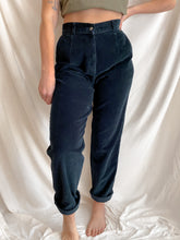 Load image into Gallery viewer, Vintage L.L. Bean Corduroy Pants

