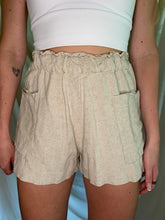 Load image into Gallery viewer, H&amp;M Paper Bag Shorts
