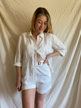 Load image into Gallery viewer, Liz Claiborne Linen Button-Up
