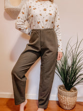 Load image into Gallery viewer, Chico&#39;s Linen Pants
