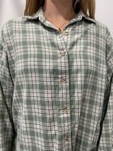 Load image into Gallery viewer, Green Flannel Button-Up

