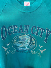 Load image into Gallery viewer, Vintage Ocean City Crewneck
